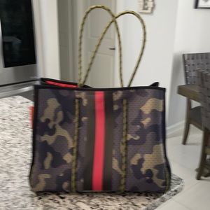 CHEVAUX Premium Multipurpose Neoprene Tote